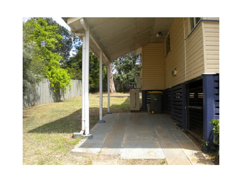 22 Wentworth Street, Leichhardt QLD 4305