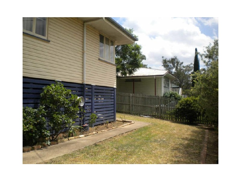 22 Wentworth Street, Leichhardt QLD 4305