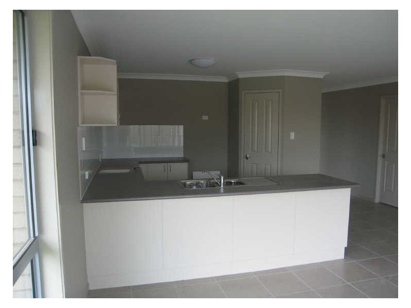 6 Rush Court, Bundamba QLD 4304