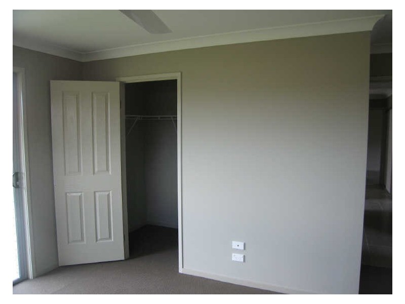 6 Rush Court, Bundamba QLD 4304