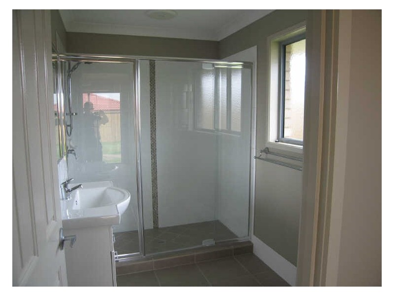 6 Rush Court, Bundamba QLD 4304