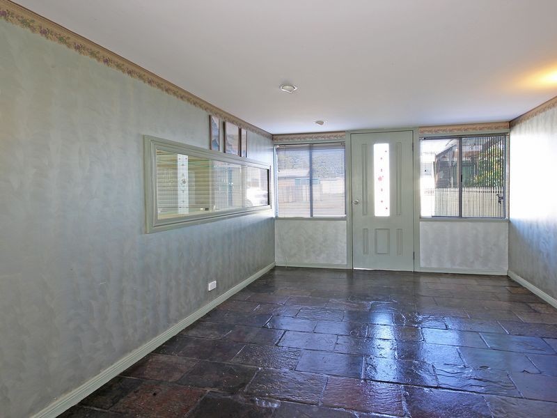 54 Grange Road, Eastern Heights QLD 4305