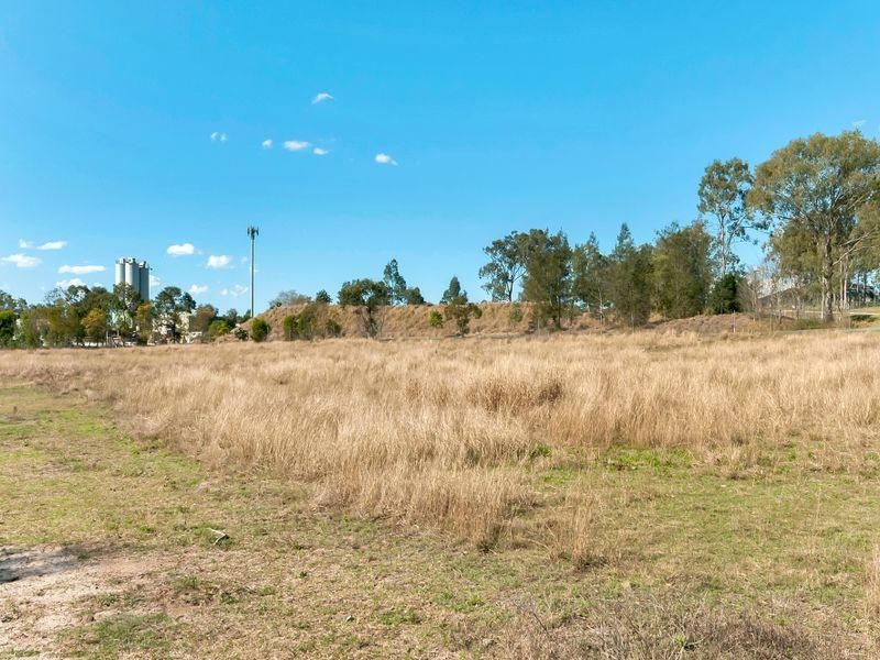 221 Briggs Road, Flinders View QLD 4305