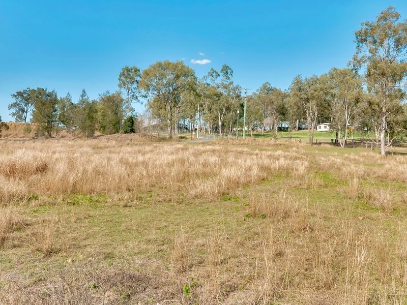 221 Briggs Road, Flinders View QLD 4305