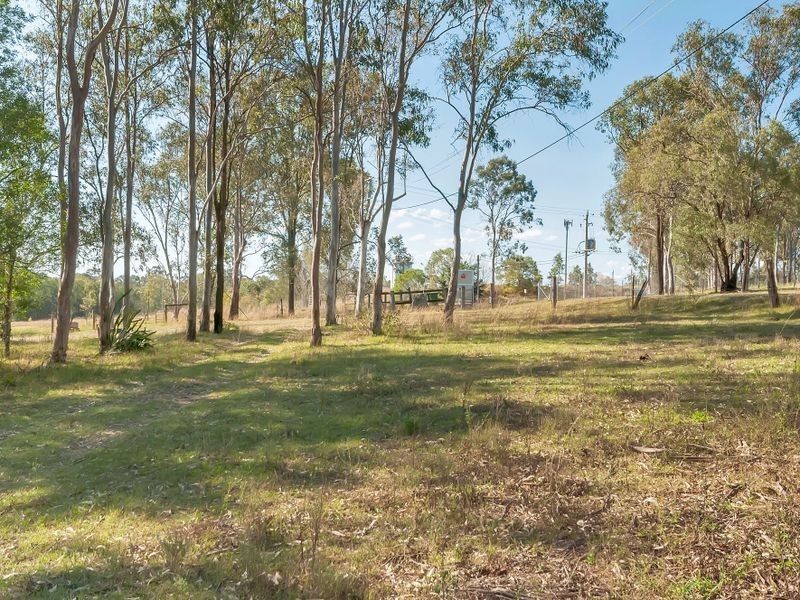 221 Briggs Road, Flinders View QLD 4305