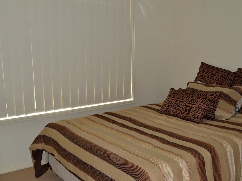 3 Josh Court, Flinders View QLD 4305