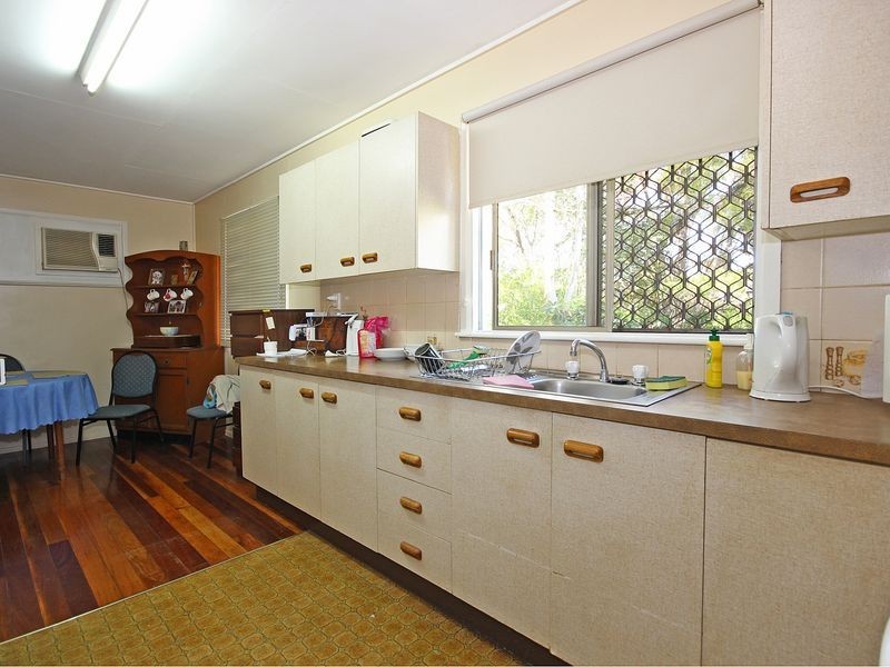 50 Lloyd George Street, Eastern Heights QLD 4305