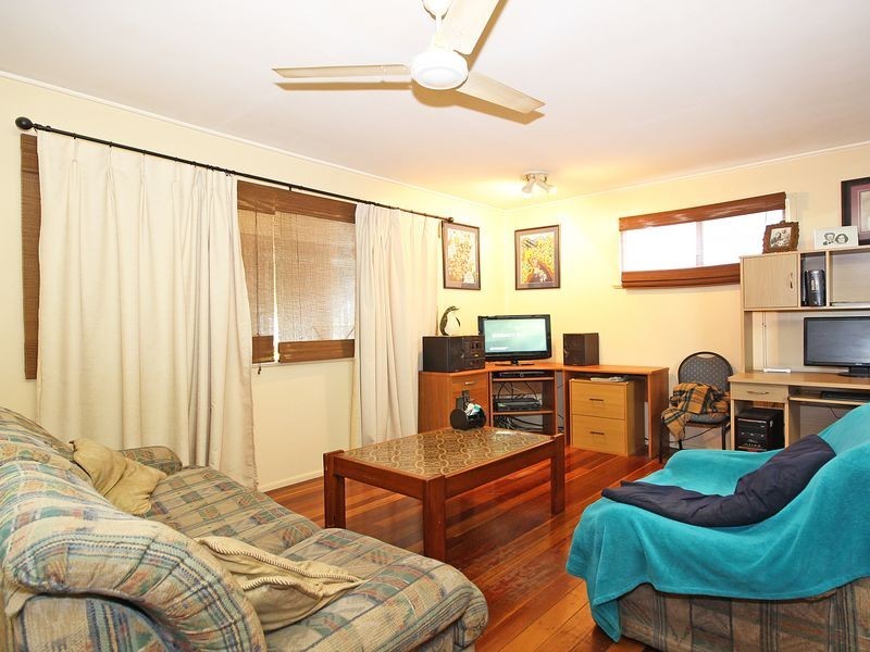 50 Lloyd George Street, Eastern Heights QLD 4305