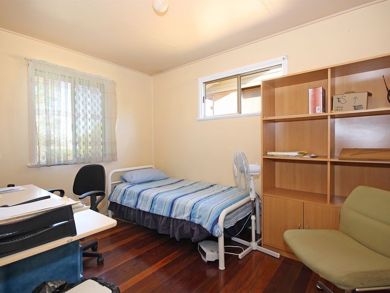 50 Lloyd George Street, Eastern Heights QLD 4305