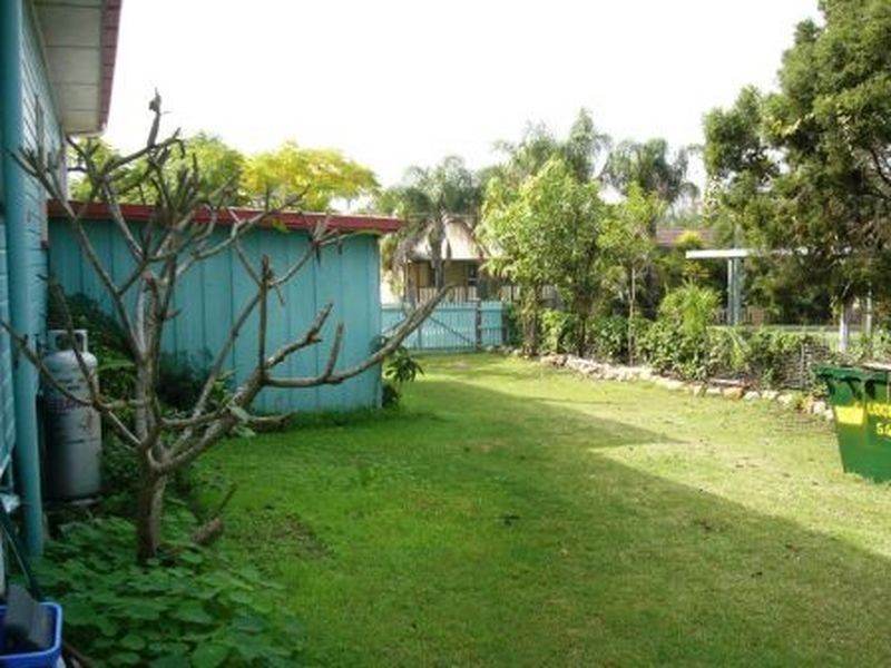 9 Edward Street, One Mile QLD 4305