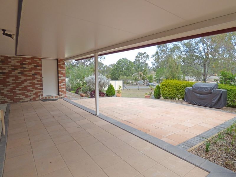 2 Bayley Road, Pine Mountain QLD 4306