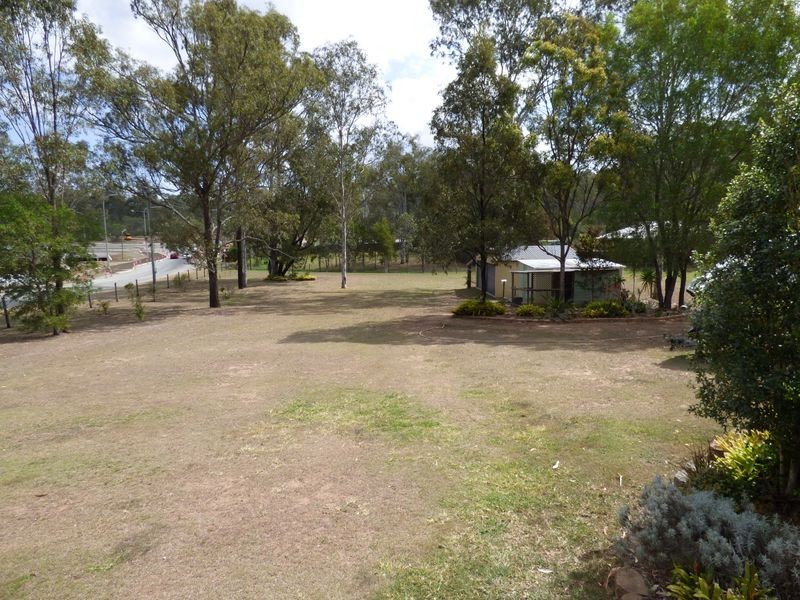 2 Bayley Road, Pine Mountain QLD 4306