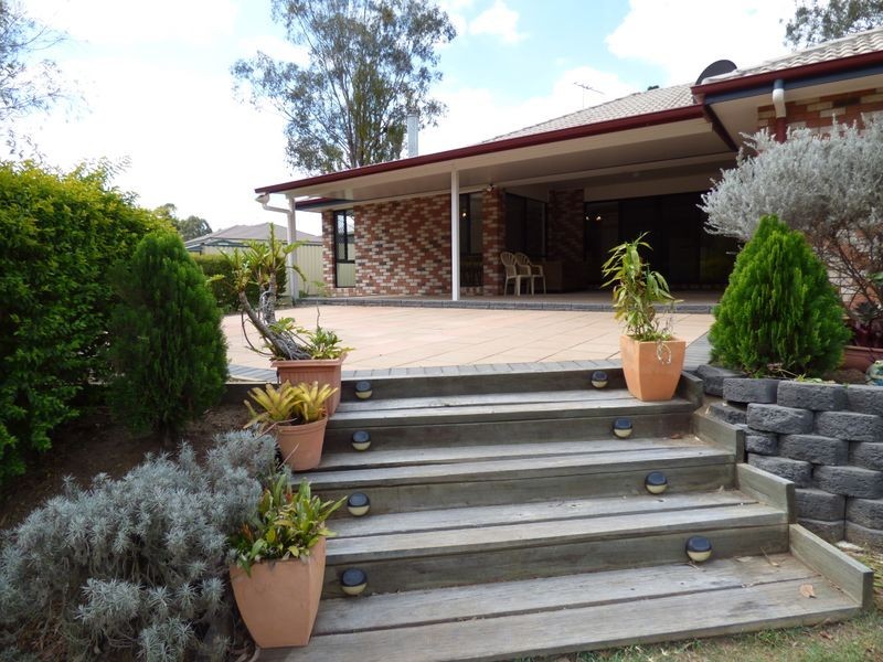 2 Bayley Road, Pine Mountain QLD 4306
