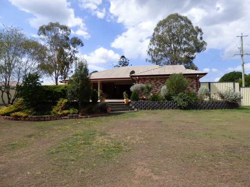 2 Bayley Road, Pine Mountain QLD 4306