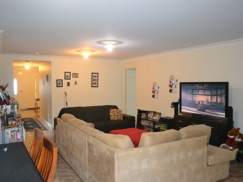 27 River Road, Bundamba QLD 4304