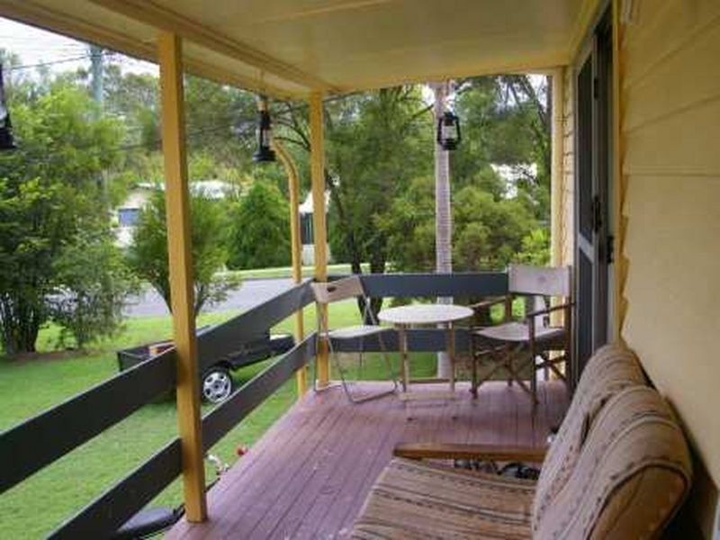 19 Carl lane, North Ipswich QLD 4305