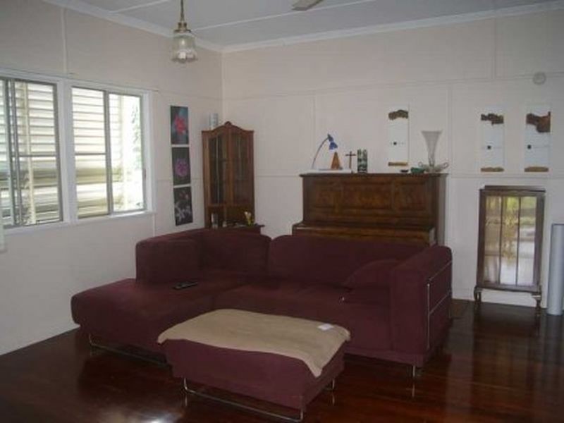 19 Carl lane, North Ipswich QLD 4305