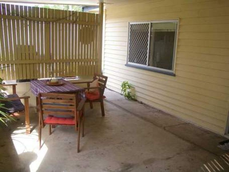 19 Carl lane, North Ipswich QLD 4305