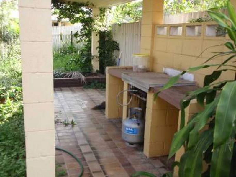 19 Carl lane, North Ipswich QLD 4305