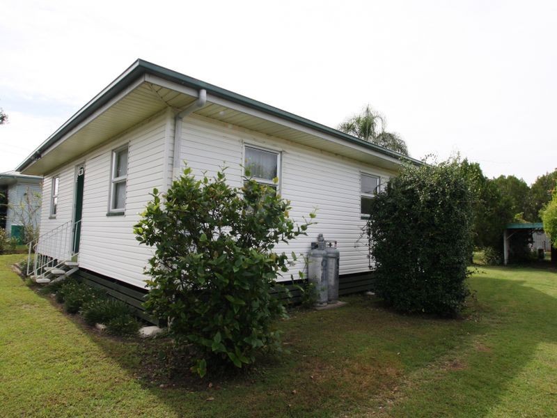 180 South Station Rd, Booval QLD 4304