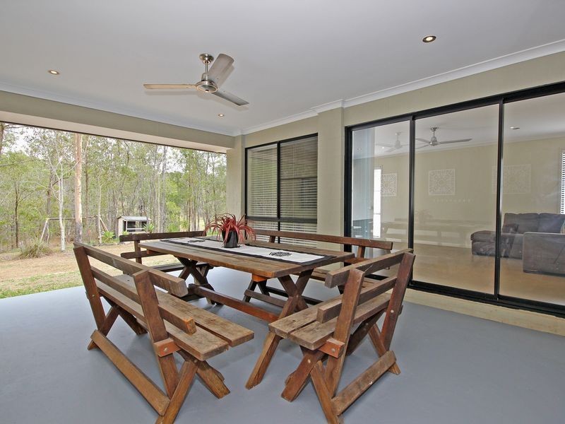 10 Merlot Place, Pine Mountain QLD 4306