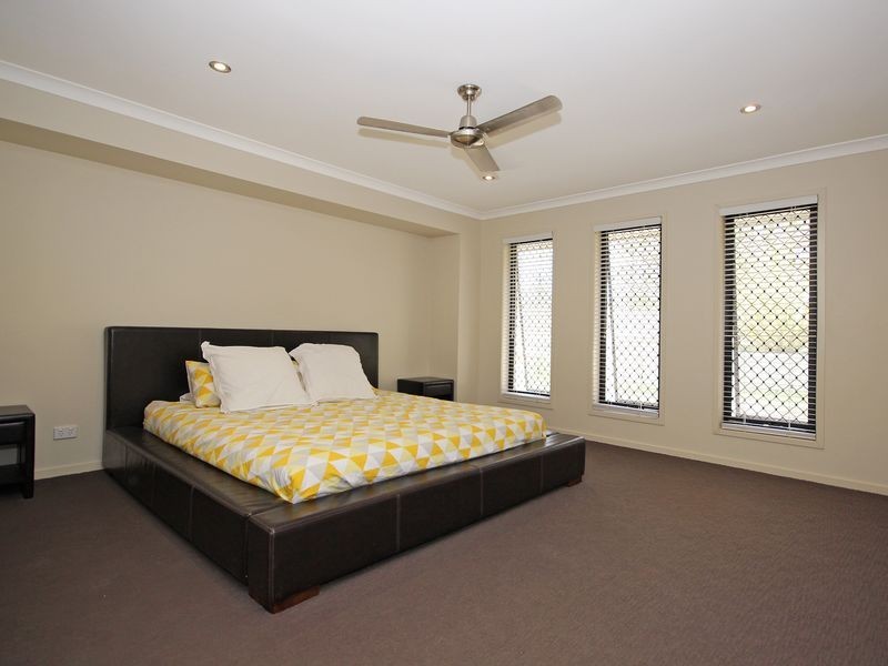 10 Merlot Place, Pine Mountain QLD 4306