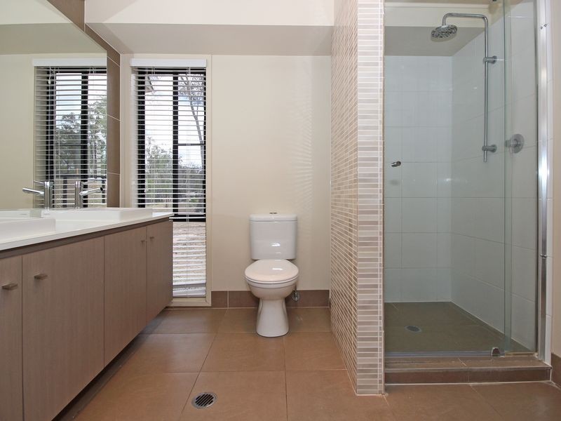 10 Merlot Place, Pine Mountain QLD 4306