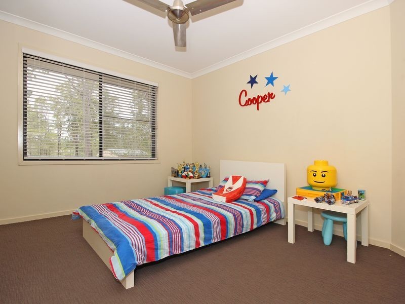 10 Merlot Place, Pine Mountain QLD 4306