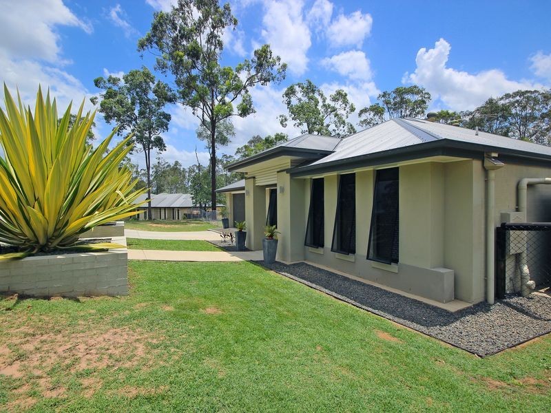 10 Merlot Place, Pine Mountain QLD 4306