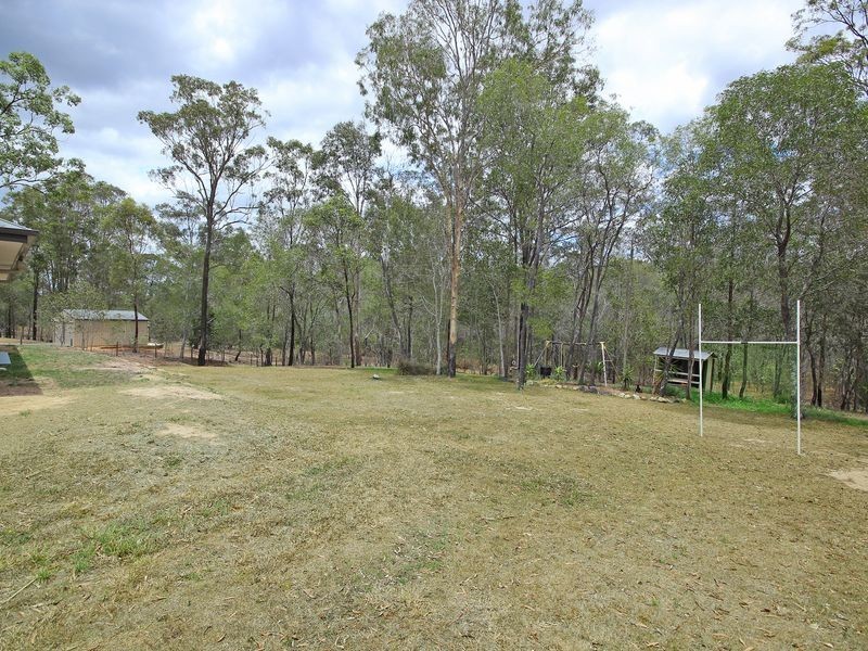 10 Merlot Place, Pine Mountain QLD 4306