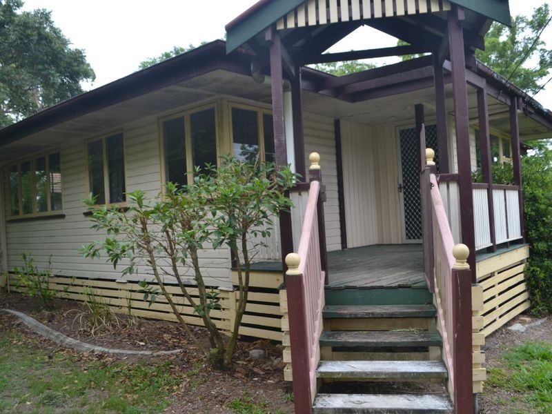 2 Baillieston Street, Leichhardt QLD 4305