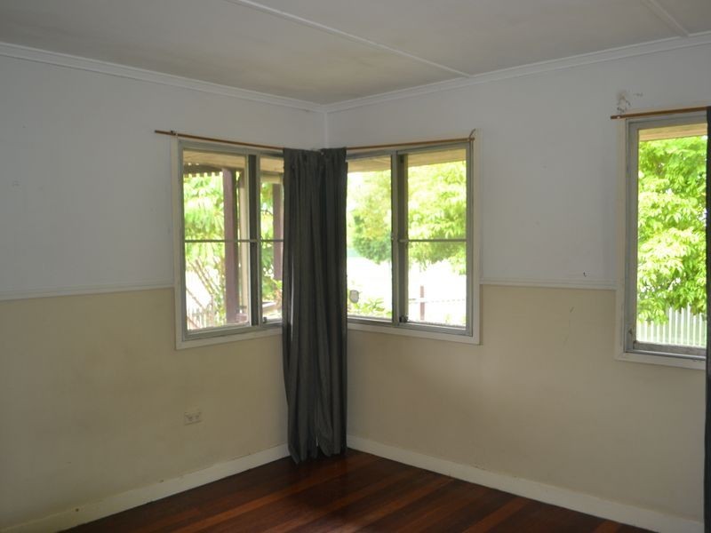 2 Baillieston Street, Leichhardt QLD 4305