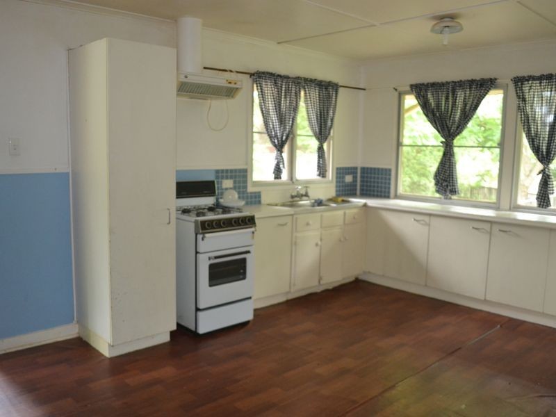 2 Baillieston Street, Leichhardt QLD 4305