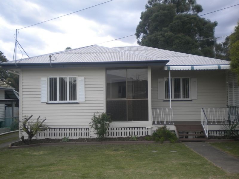 17 Vineyard Street, One Mile QLD 4305