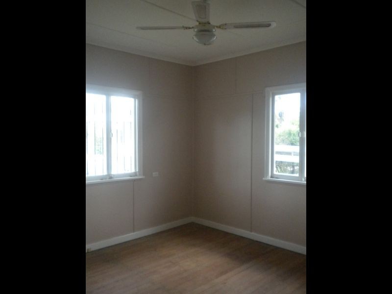 17 Vineyard Street, One Mile QLD 4305