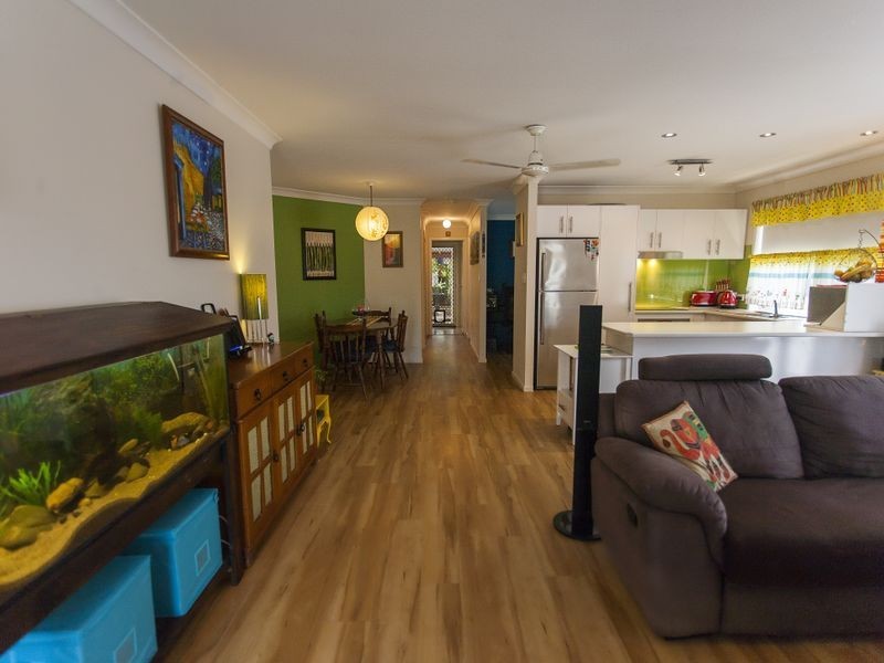 2/12 Collins Street, Brassall QLD 4305