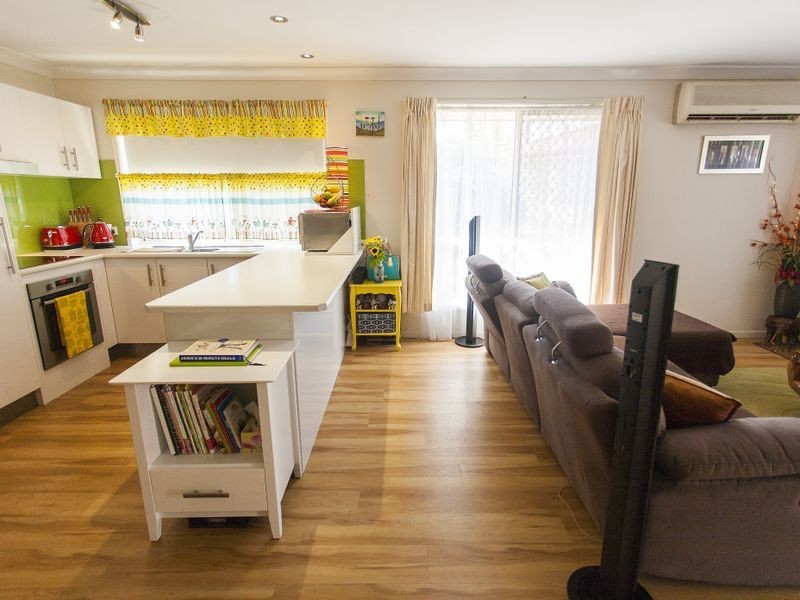 2/12 Collins Street, Brassall QLD 4305