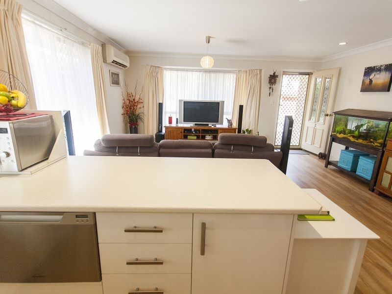 2/12 Collins Street, Brassall QLD 4305