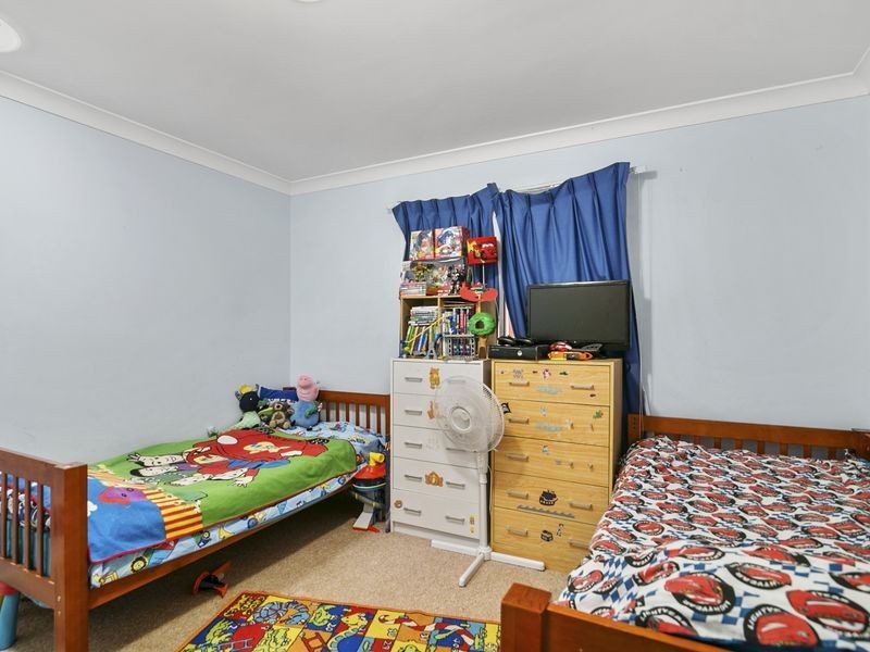 4 Berry Street, Churchill QLD 4305