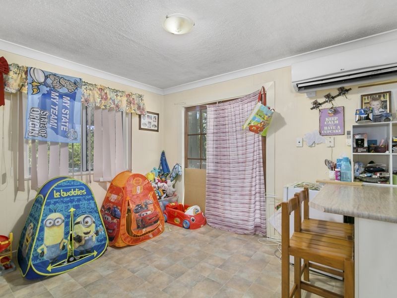 4 Berry Street, Churchill QLD 4305