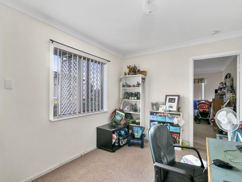 4 Berry Street, Churchill QLD 4305