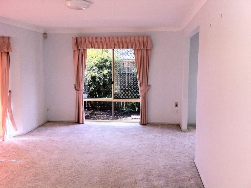 8 Michelle Court, Raceview QLD 4305