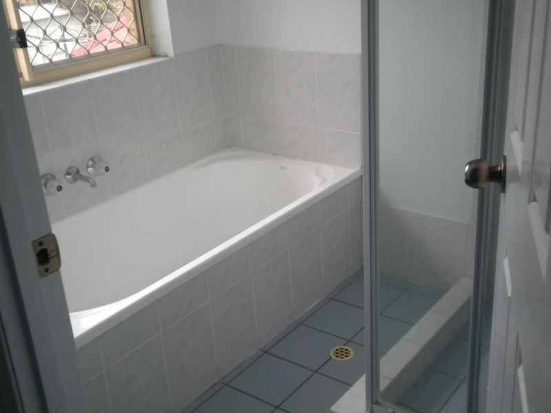 8 Michelle Court, Raceview QLD 4305