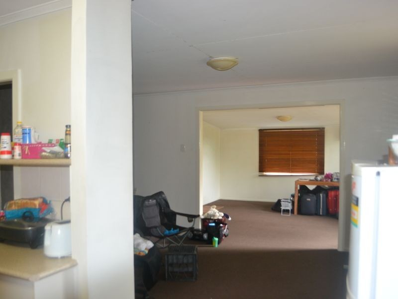 42 Videroni Street, Bundamba QLD 4304