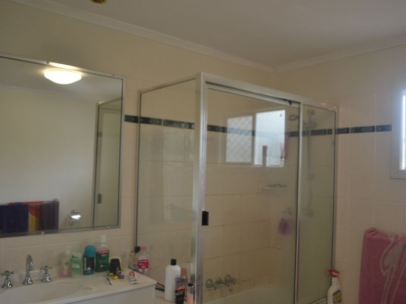42 Videroni Street, Bundamba QLD 4304