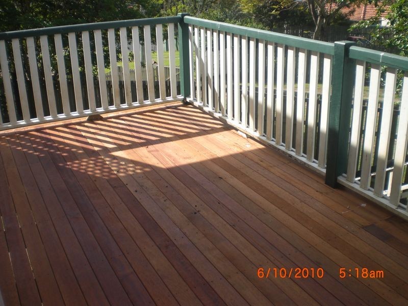 8 Poole Street, Leichhardt QLD 4305