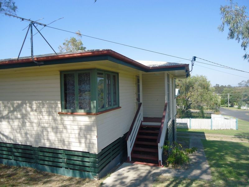 28 Coverack Street, Leichhardt QLD 4305