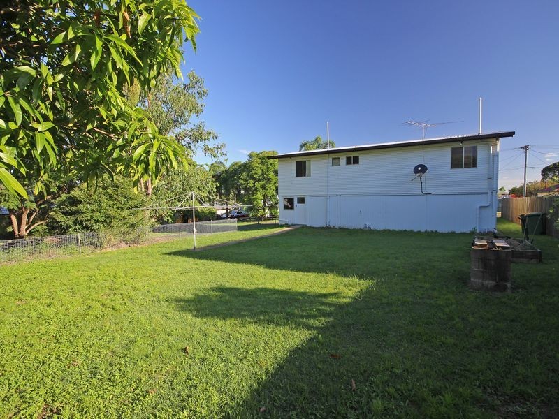 20 Morris Street, Silkstone QLD 4304