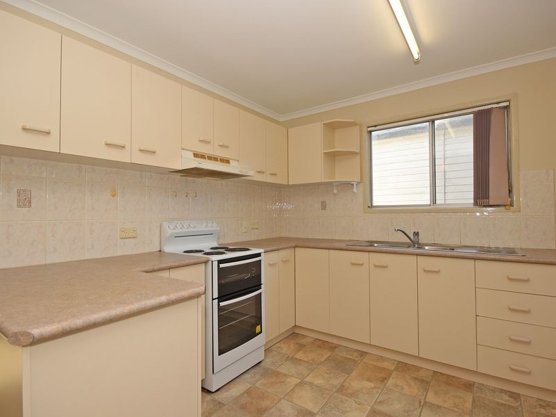 20 Morris Street, Silkstone QLD 4304