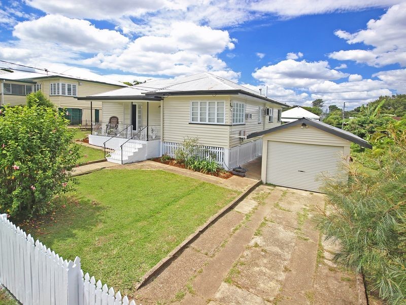 16 Jackes Street, Eastern Heights QLD 4305
